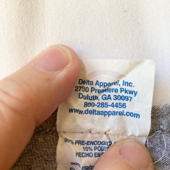 Vintage Taz Tasmanian Devil Camo Supreme Tank Top Muscle T-Shirt Size Small Gray - Picture 6 of 15